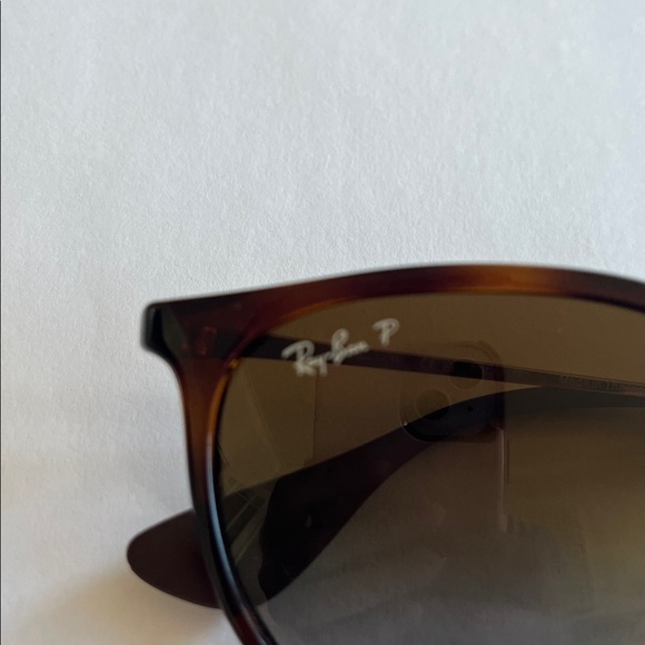 Tortoiseshell Brown Polarized "Erika" Ray Bans with Case - Picture 2 of 5
